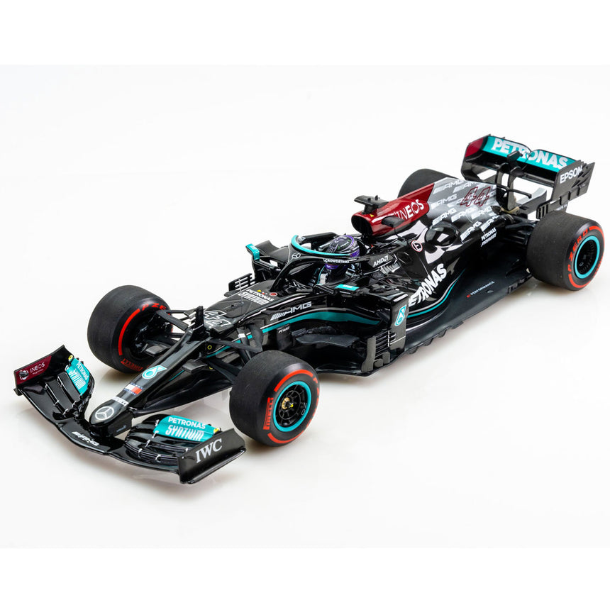 Minichamps 1:18 Mercedes AMG Petronas Lewis Hamilton Bahrain GP 2021 Limited Edition Model