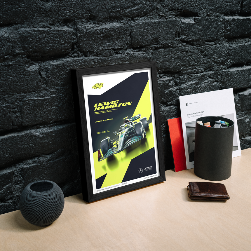 Automobilist Mercedes-AMG Petronas F1 Team Lewis Hamilton 2022 Poster