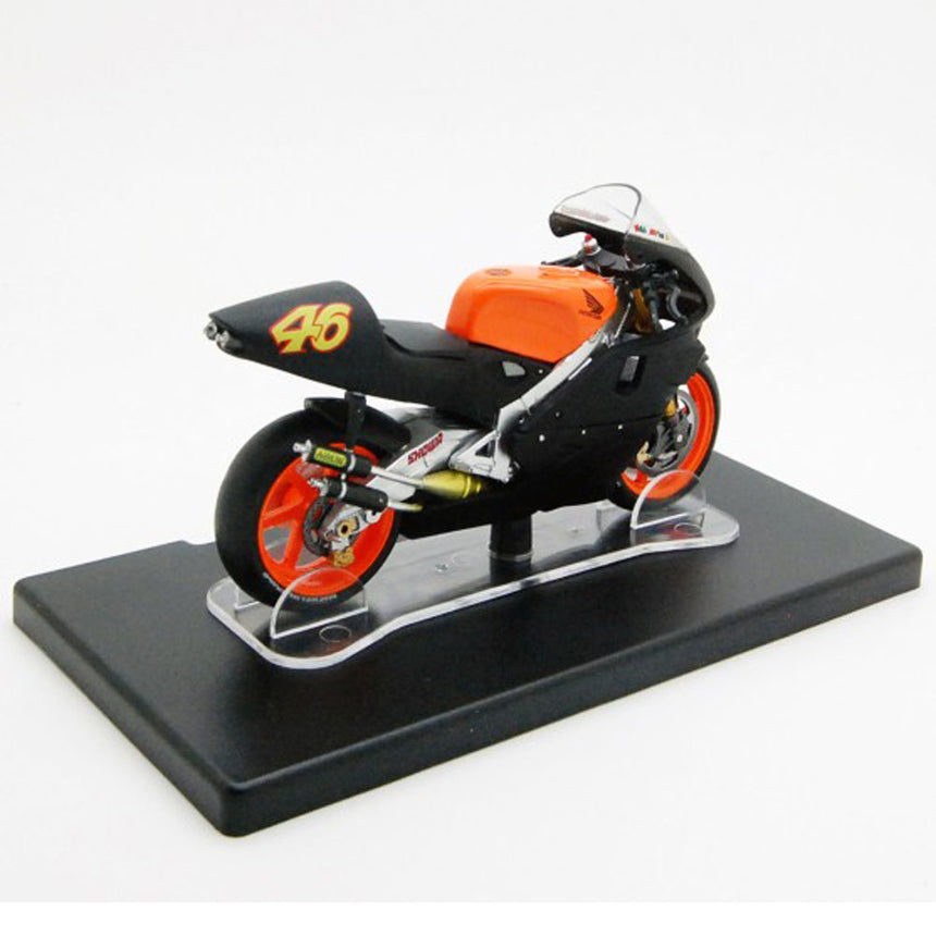 1:18 Honda NSR 500 46 Valentino Rossi 1st Test Honda Jerez 1999 Model Bike