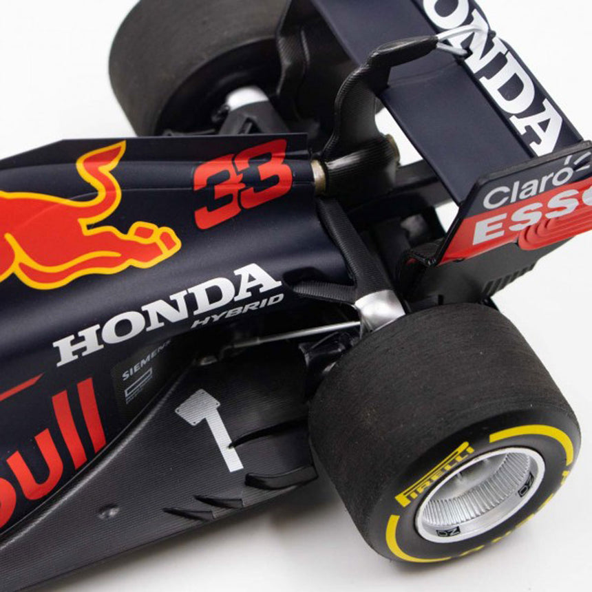 Minichamps 1/18 Red Bull Racing Honda RB16B Max Verstappen Emilia Romagna GP 2021 Model