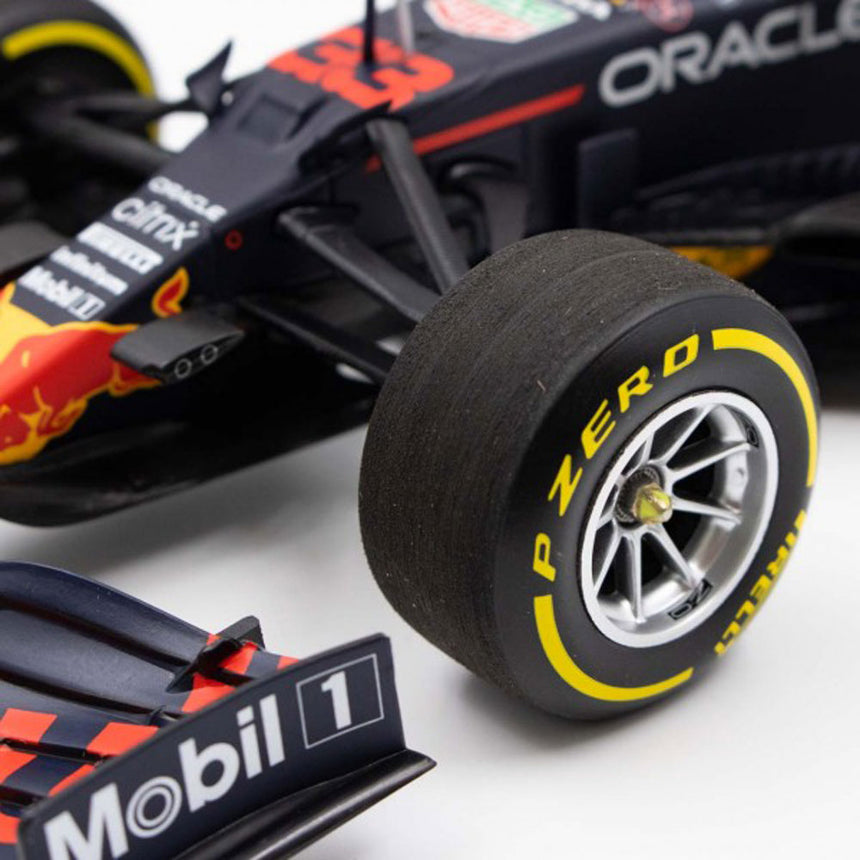 Minichamps 1/18 Red Bull Racing Honda RB16B Max Verstappen Emilia Romagna GP 2021 Model