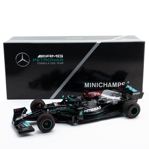 Minichamps 1/18 Mercedes AMG Petronas Lewis Hamilton Bahrain GP 2021 Limited Edition Model