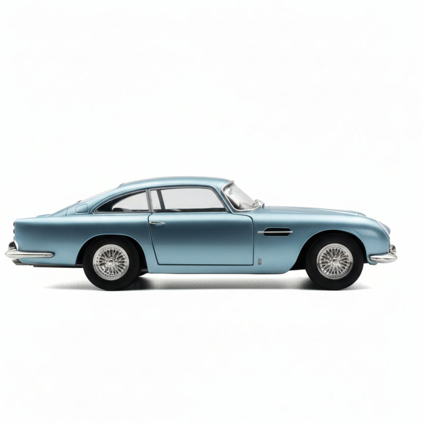 Solido 1:18 Scale Aston Martin DB5 Model Car