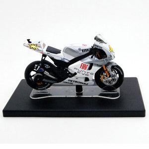 1:18 Yamaha YZR-M1 46 Valentino Rossi Estoril 2009 Model Bike